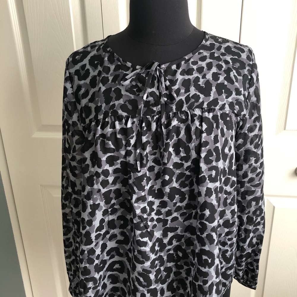 NWT StitchFix Design 365 Cateria Chiffon blouse